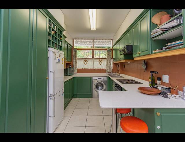 3 BEDROOM APARTMENT RENTED IN TAMBOERSKLOOF